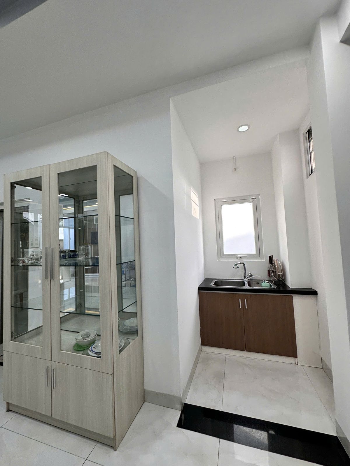 Khu rửa phụ cạnh bếp