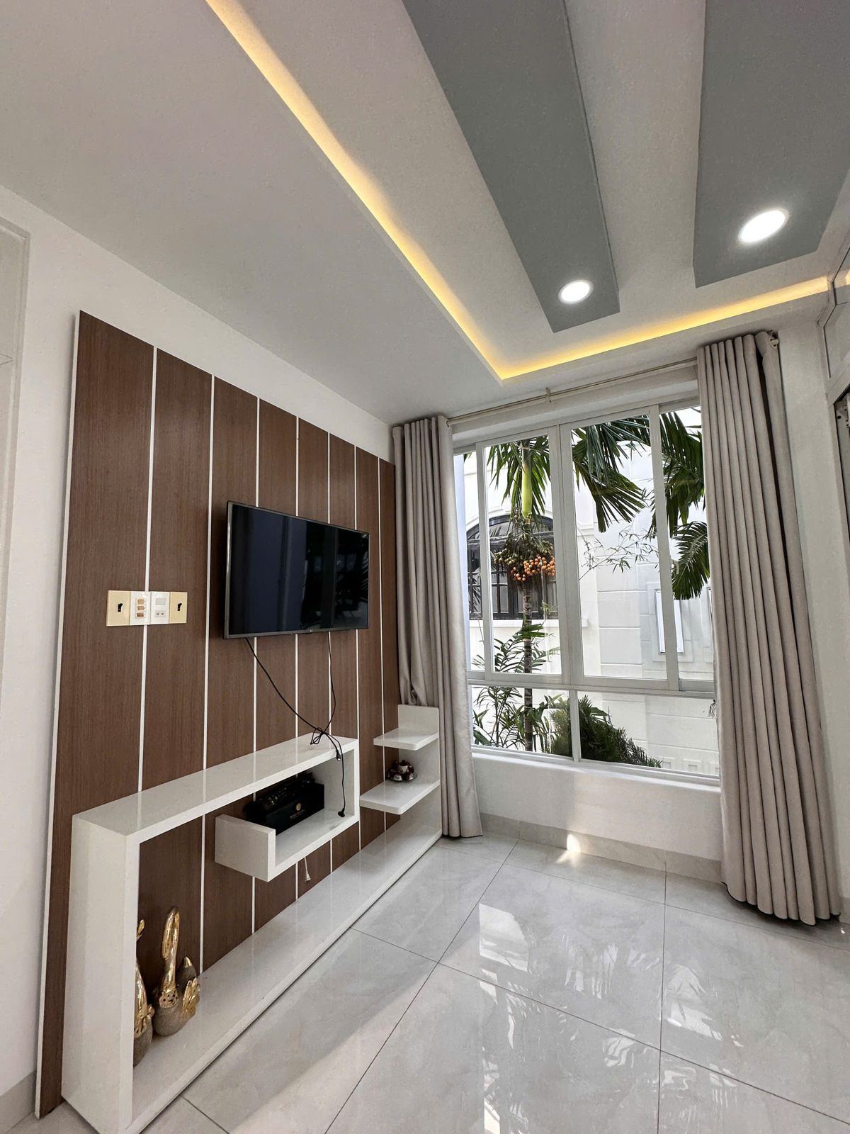 Góc sinh hoạt chung bên cửa sổ