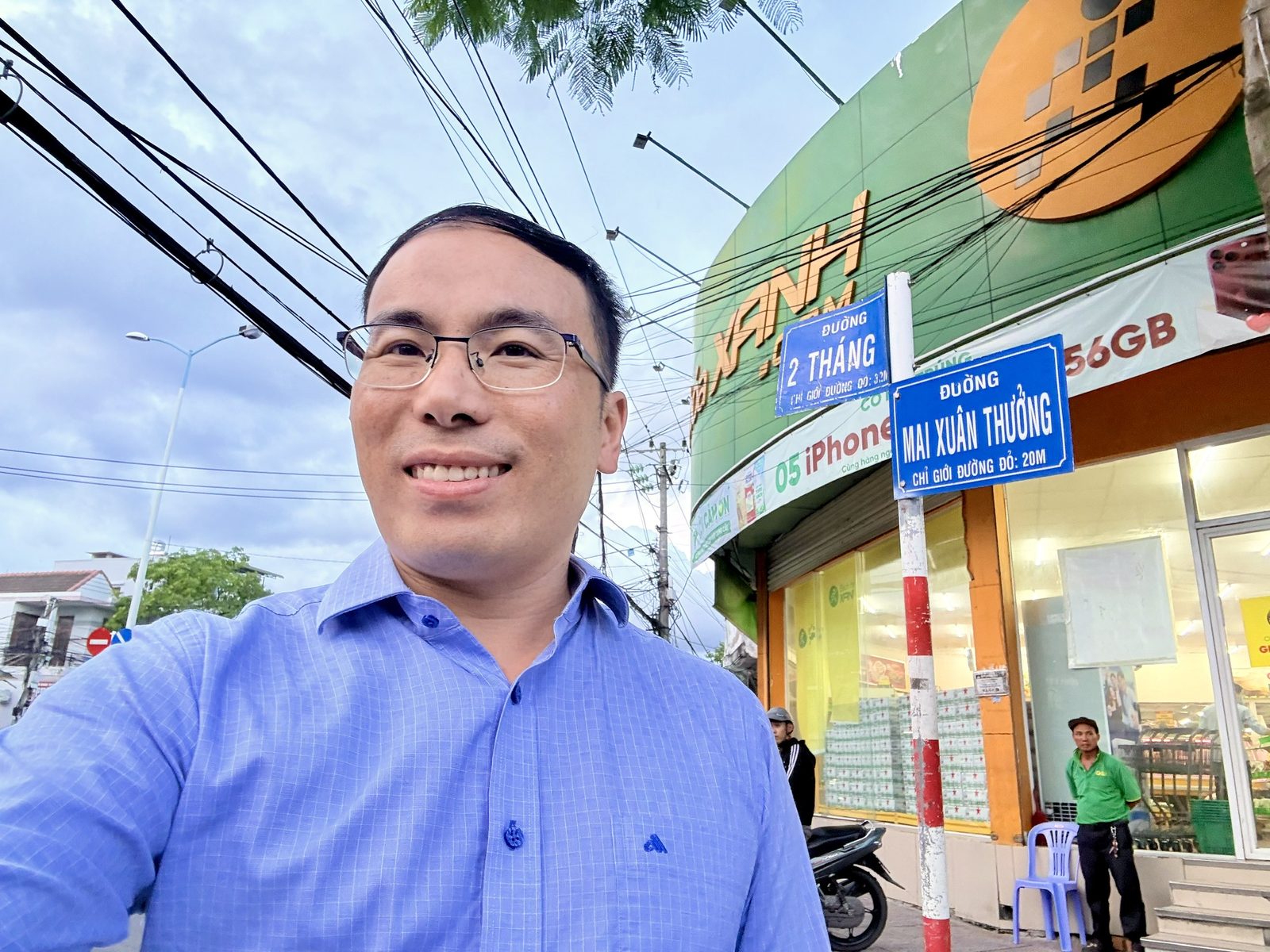 Anh Phạm Phú Nhân khảo sát thực tế tại giao lộ 2/4 – Mai Xuân Thưởng