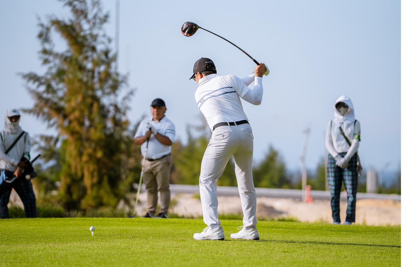 Nhóm chơi golf